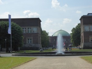 Düsseldorf Ehrenhof 150625 a
